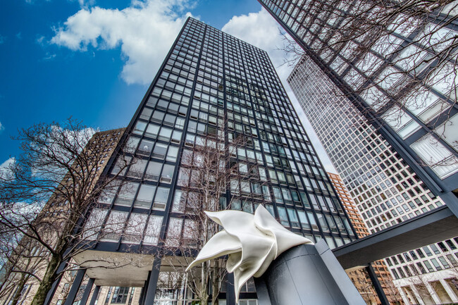 Foto del edificio - 880 N Lake Shore Dr