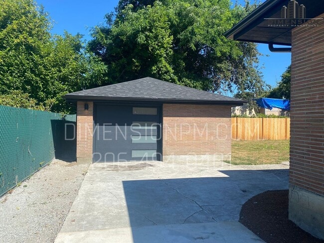 Building Photo - Ignite your New Home Search!