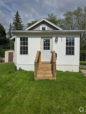 Building Photo - 826 Clayton St