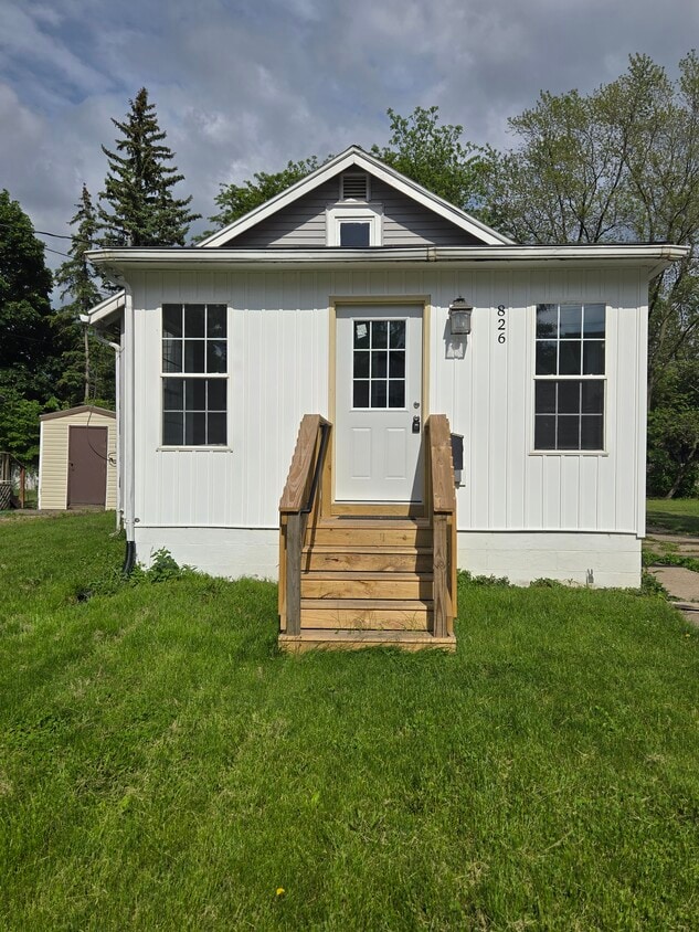 Front of home - 826 Clayton St