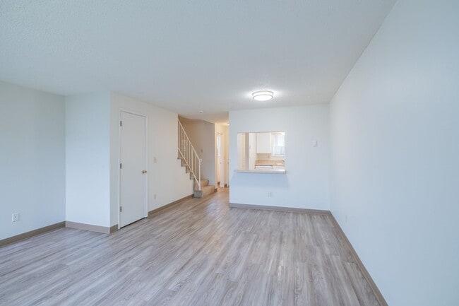 Foto del edificio - FREE RENT!! 2 Bedroom Townhome at Tamara Manor