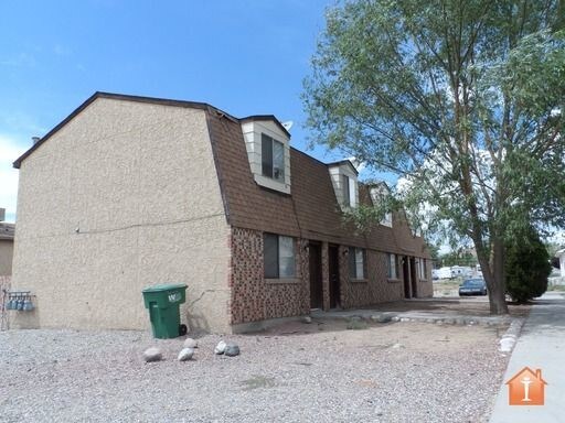 Primary Photo - Great 2 Story 2 Bedroom 1.5 Bath Apartment