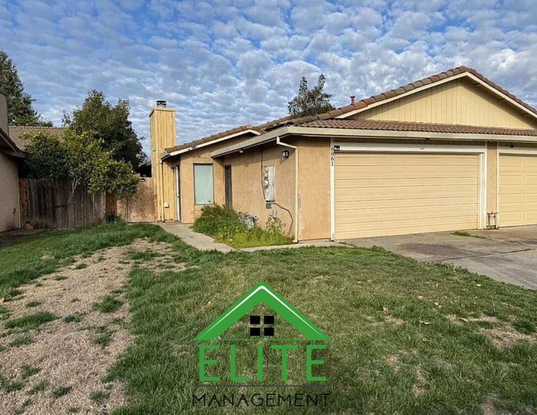 Foto principal - **Charming 3-Bedroom Condo in Fox Creek – ...