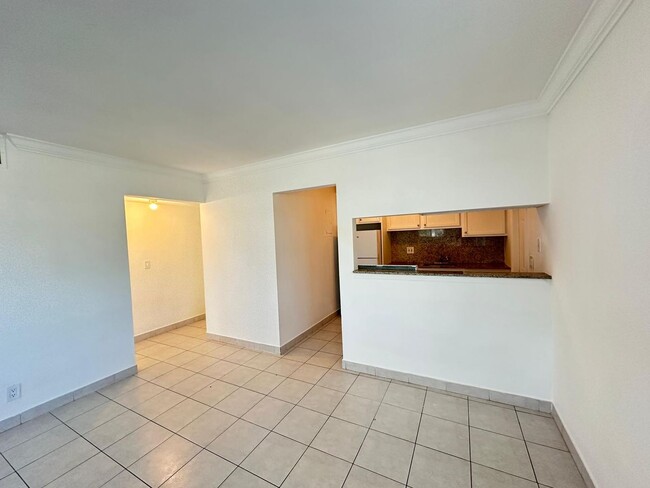 Building Photo - 817 Lighthouse Dr