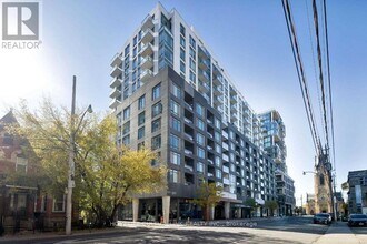 Building Photo - 525 Adelaide St W