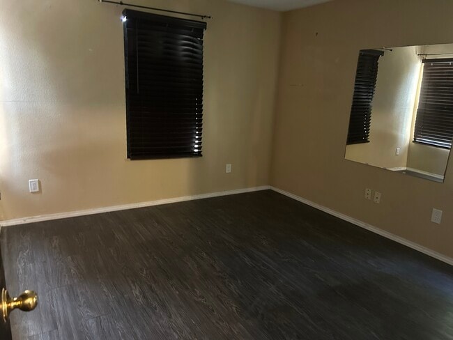 Building Photo - 429 Breckenridge Dr