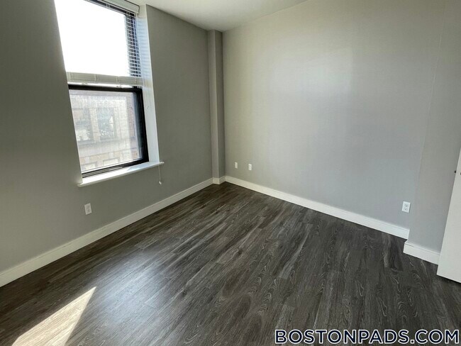 Building Photo - 23 Central Ave