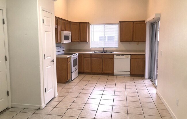 Building Photo - K-1134