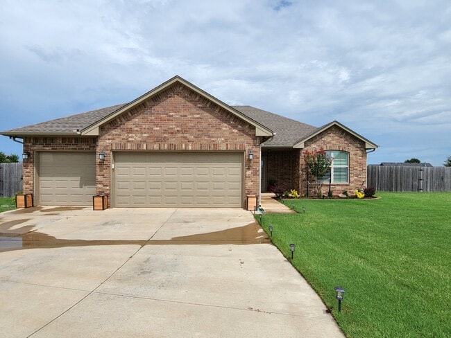 Building Photo - 10905 Marion Dr