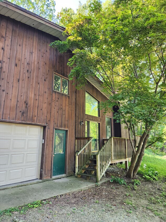 Foto principal - 5630 Pineridge Ln