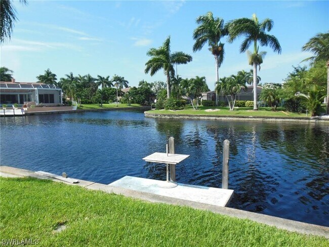 Foto del edificio - 5638 Riverside Dr