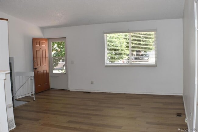 Building Photo - 4585 Gatewood Dr