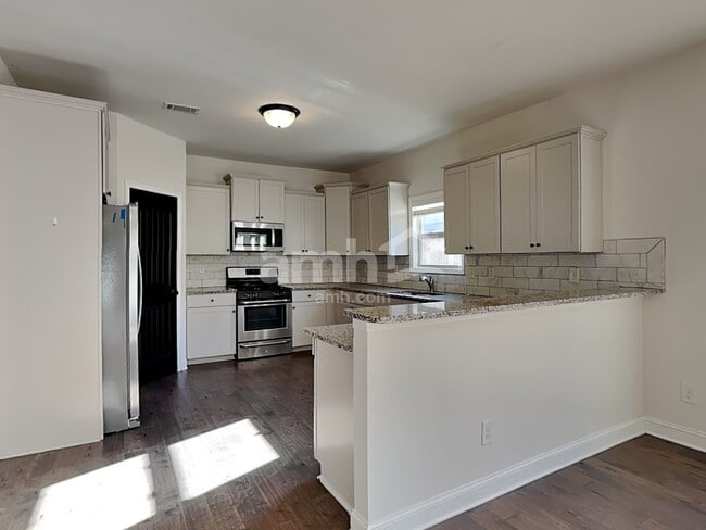 Building Photo - 2565 Dolostone Way