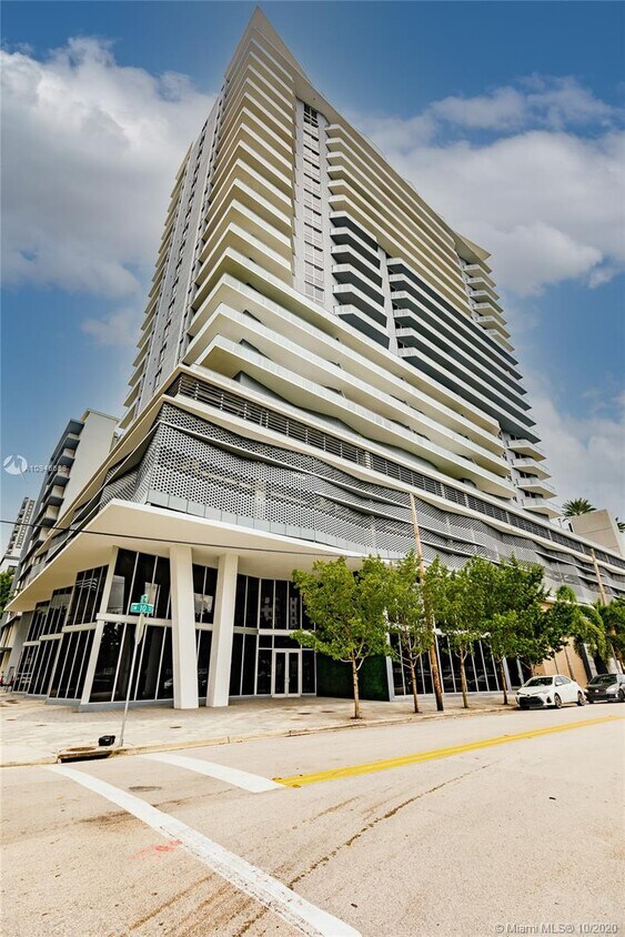 Foto principal - 1010 SW 2nd Ave