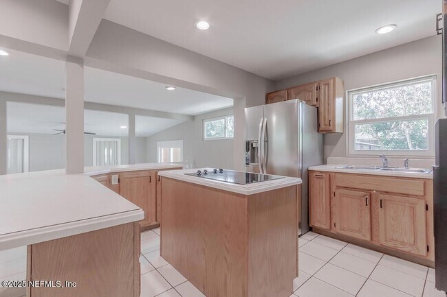 Foto del edificio - 5640 Coppedge Ave