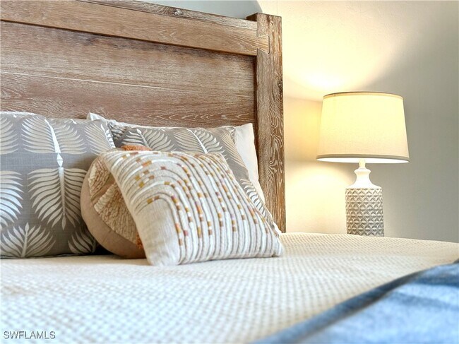 Building Photo - 6325 Wilshire Pines Cir