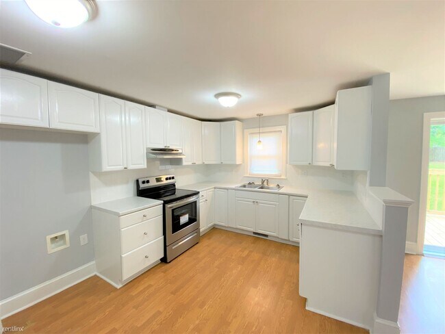 Building Photo - 3 br, 2 bath House - 2814 Jackson Dr