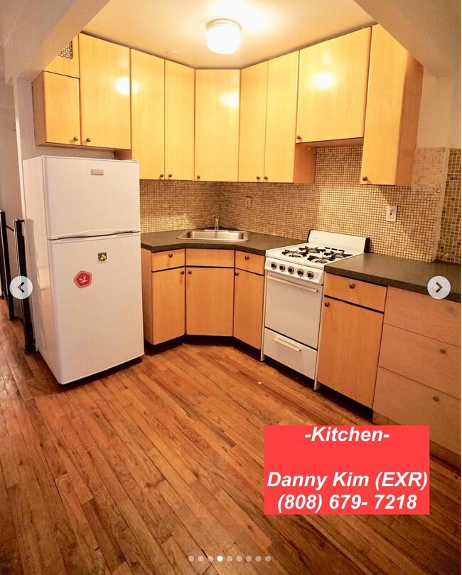 Foto del edificio - 530 W 47th St