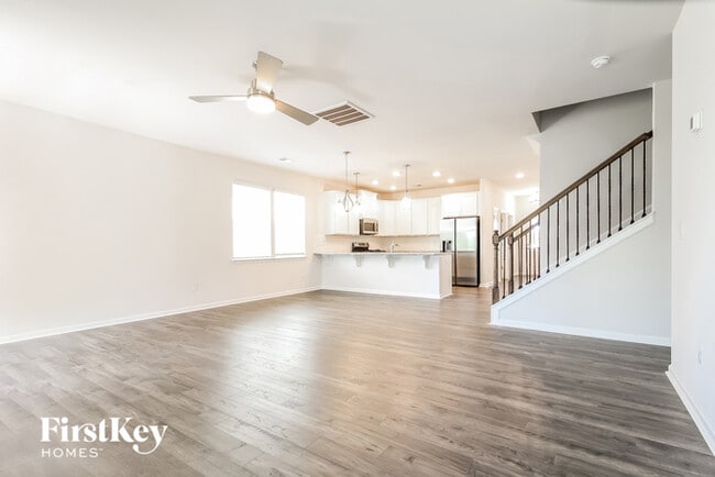 Building Photo - 406 Stonefence Dr
