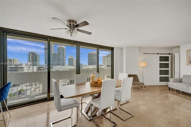 Foto del edificio - 6820 Indian Creek Dr