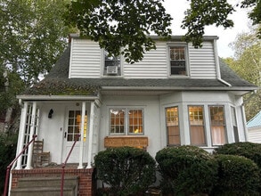 Building Photo - 112 E Falls St