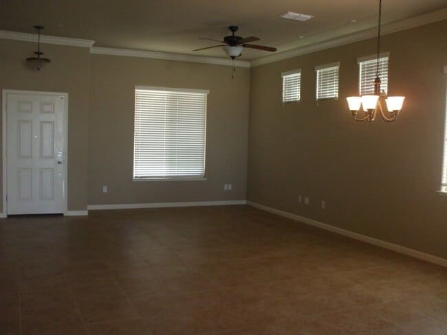 Building Photo - The Village - Roseville - Gated