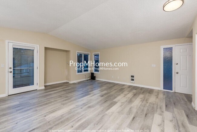 Foto del edificio - Updated 2 Bedroom Escape in Lake Oswego!