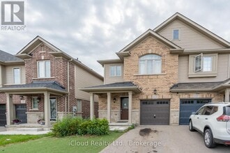 Building Photo - 113 Echovalley Dr