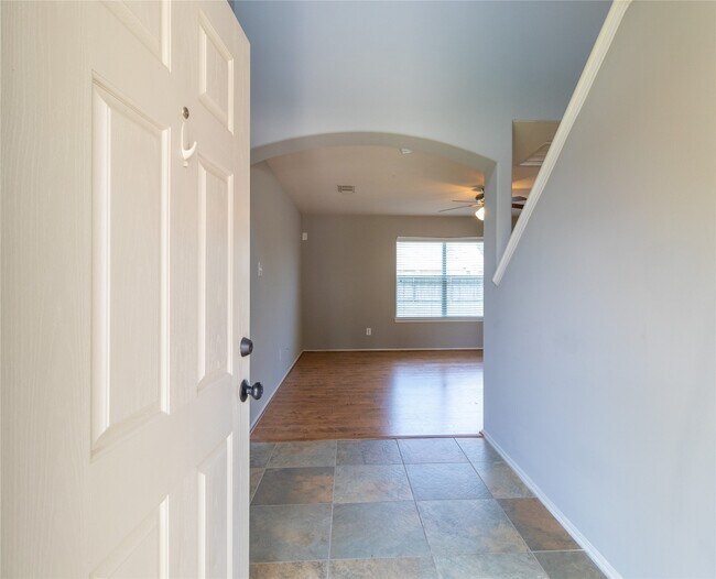 Foto del edificio - 9331 Norwood Trails Dr