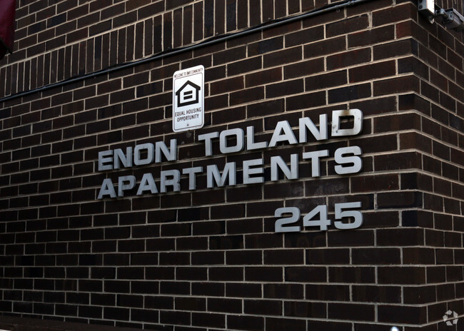 Foto del edificio - Enon-Toland Apartments