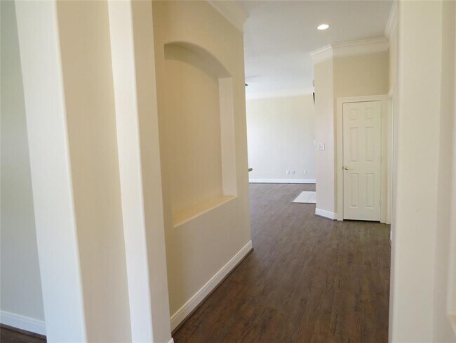 Building Photo - 12603 Watercress Park