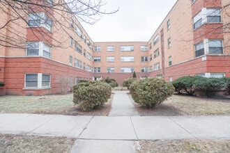 Building Photo - 5649 N Christiana Ave