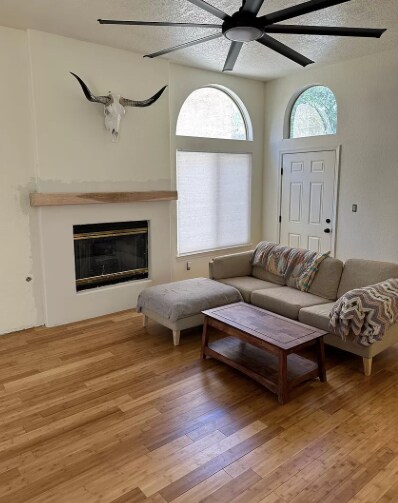 Foto del edificio - 11449 Malaguena Ln NE