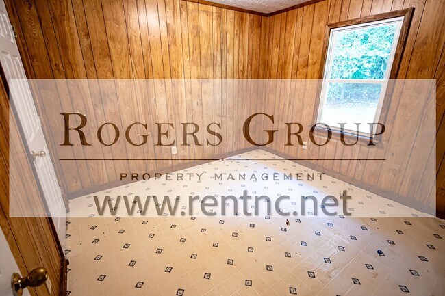 Building Photo - #155*** - 429-431 Ridley St Duplex