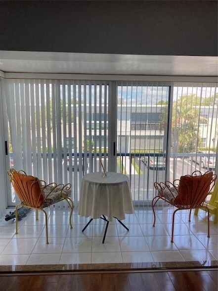 Foto del edificio - 6471 Bay Club Dr