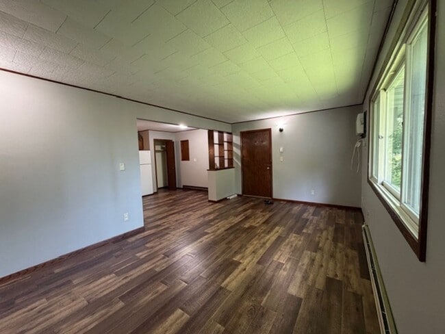 Building Photo - 515 E Park Ave