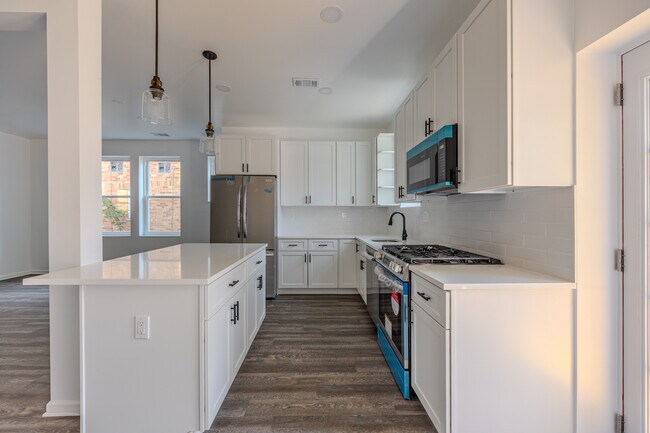 Foto del edificio - 311 Longfellow St NW