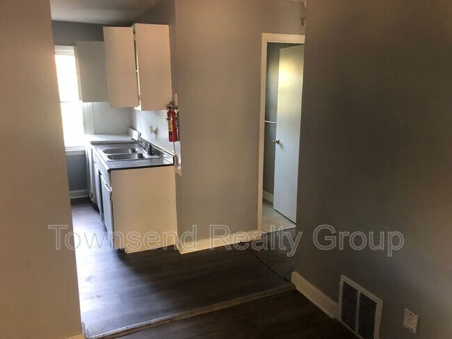Building Photo - 2118 Lincoln Heights Ct