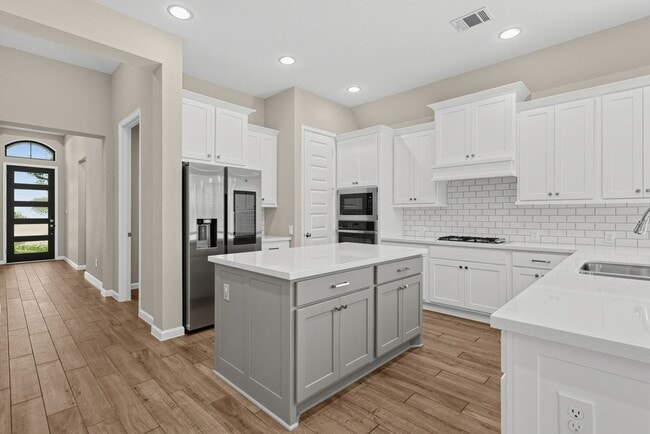 Building Photo - 5123 Morrison Dr