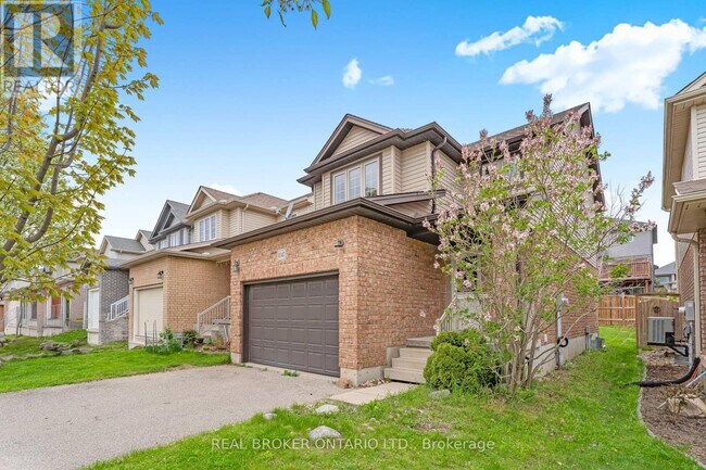 Photo du bâtiment - 1047 Marquette Dr