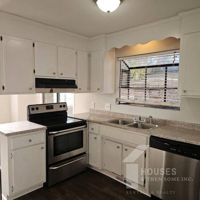 Photo - 28 Shore Dr House