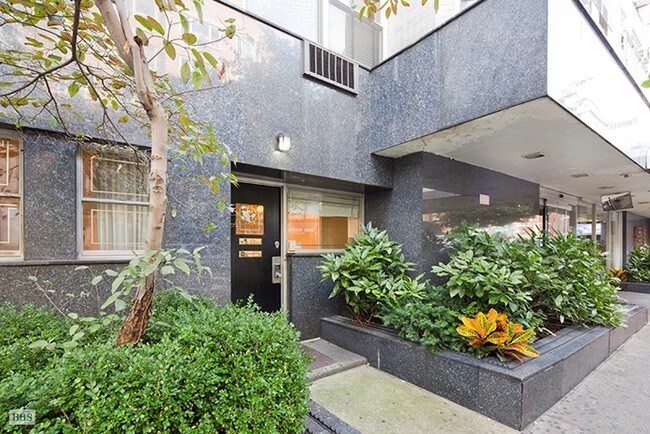 Foto del edificio - 150 E 77th St