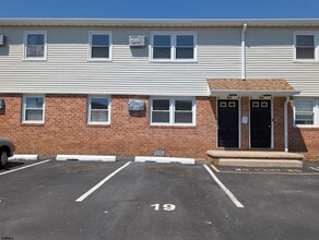 Building Photo - 1919 N Missouri Ave