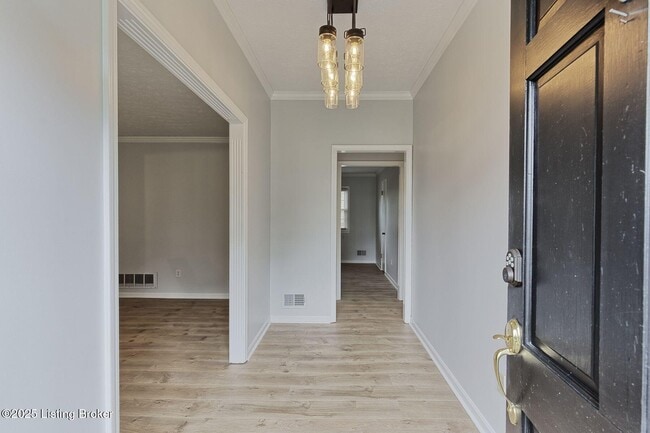 Foto del edificio - 6714 Copperfield Rd