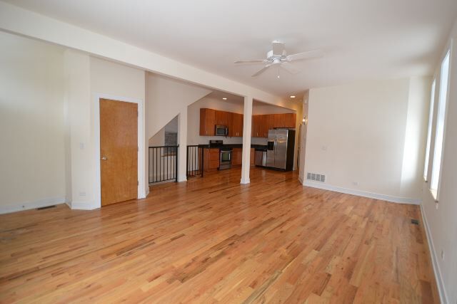 Foto del edificio - 2835 N Damen Ave