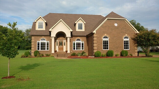 Foto del edificio - 62 Sommersby Dr
