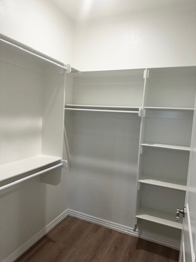 Building Photo - 1505 SW Casuarina