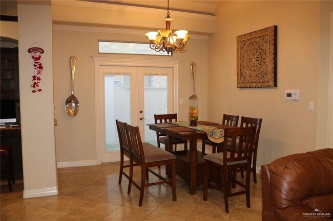 Foto del edificio - 4101 Tyler Ave