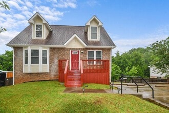 Building Photo - 706 Green Valley Ct