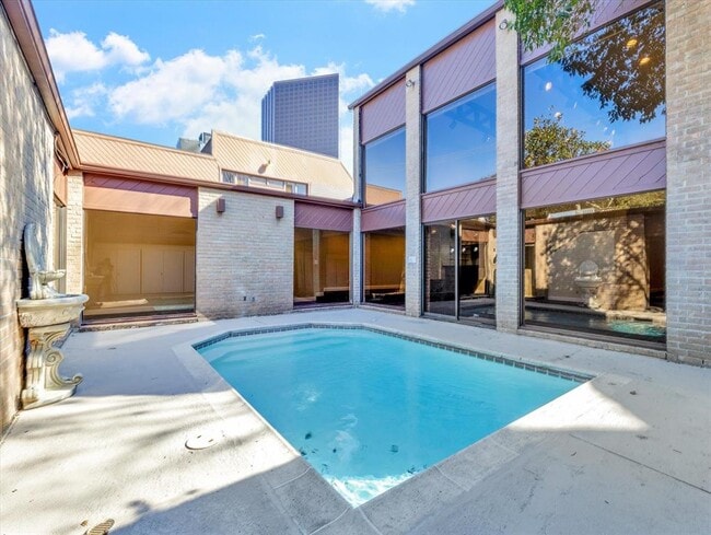 Building Photo - 5600 San Felipe St